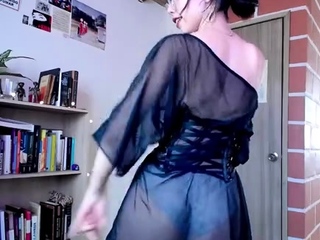 Natural babe brunette with sexy black lingerie masturbates
