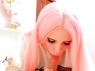 Teen Babe Pounces on Cock for Amateur Cumshot